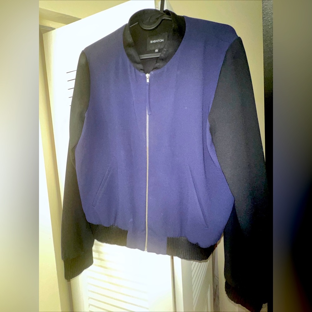 Aritzia Babaton light bomber jacket